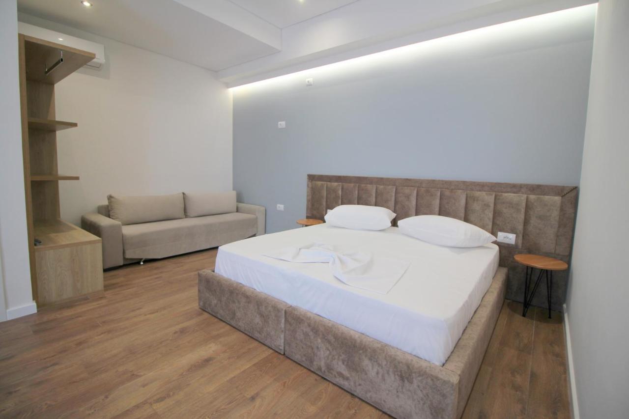Juer Hotel Bajkaj Exterior photo